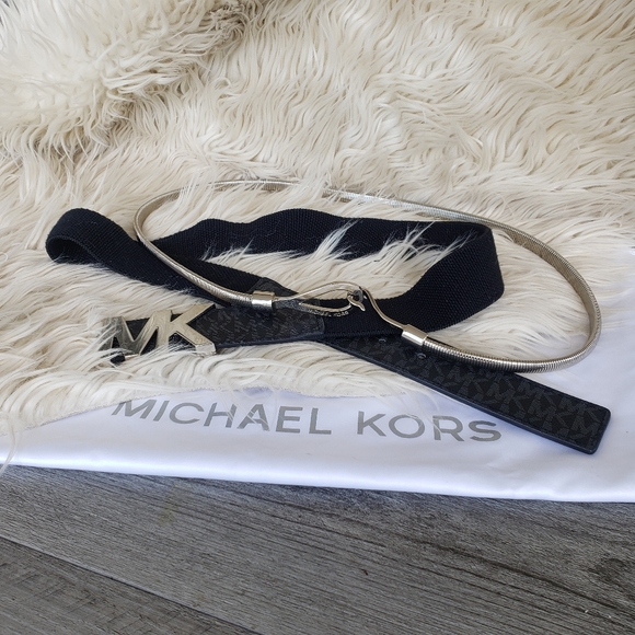 MICHAEL KORS - 2 belt bundle - Picture 7 of 13